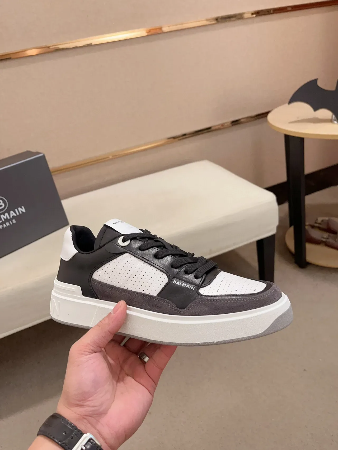 Balmain B-Court काला सफेद धूसर लाइफस्टाइल स्नीकर 4
