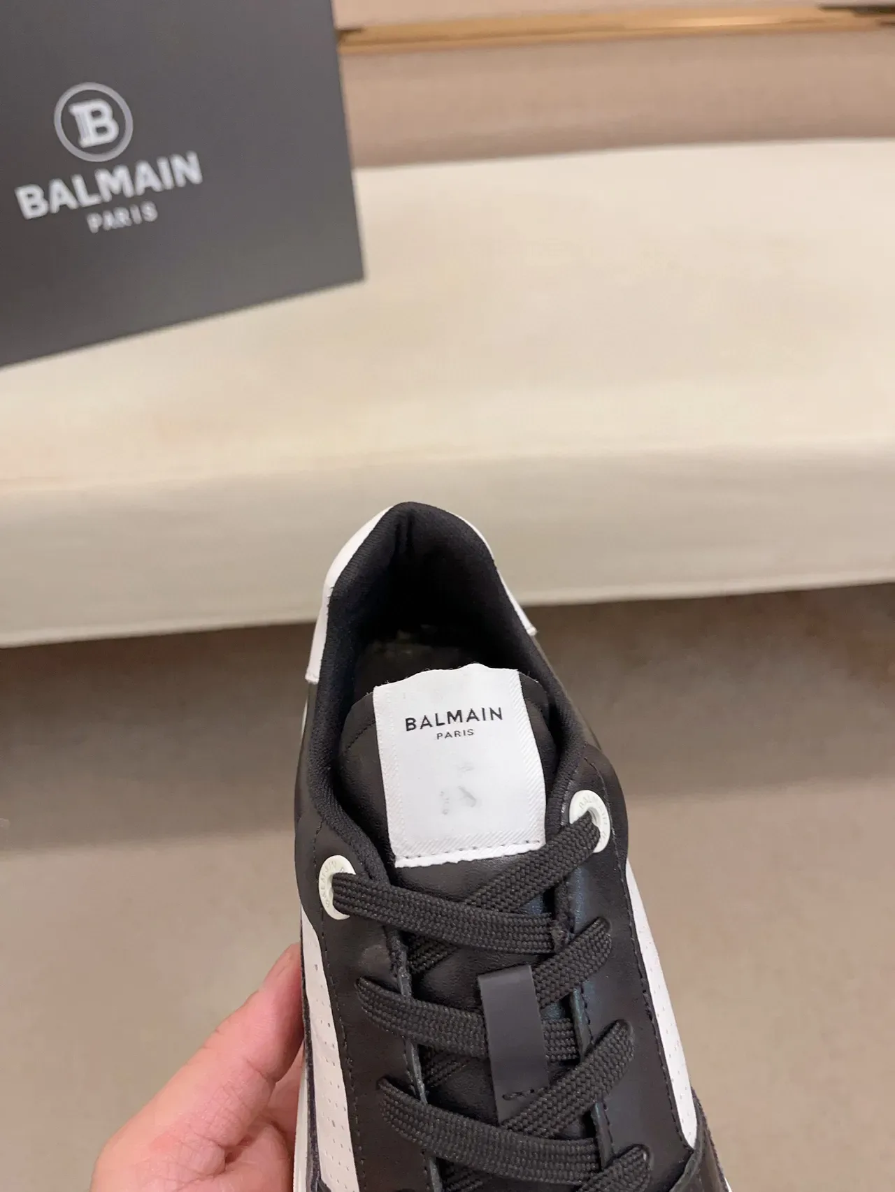Balmain B-Court काला सफेद धूसर लाइफस्टाइल स्नीकर 6