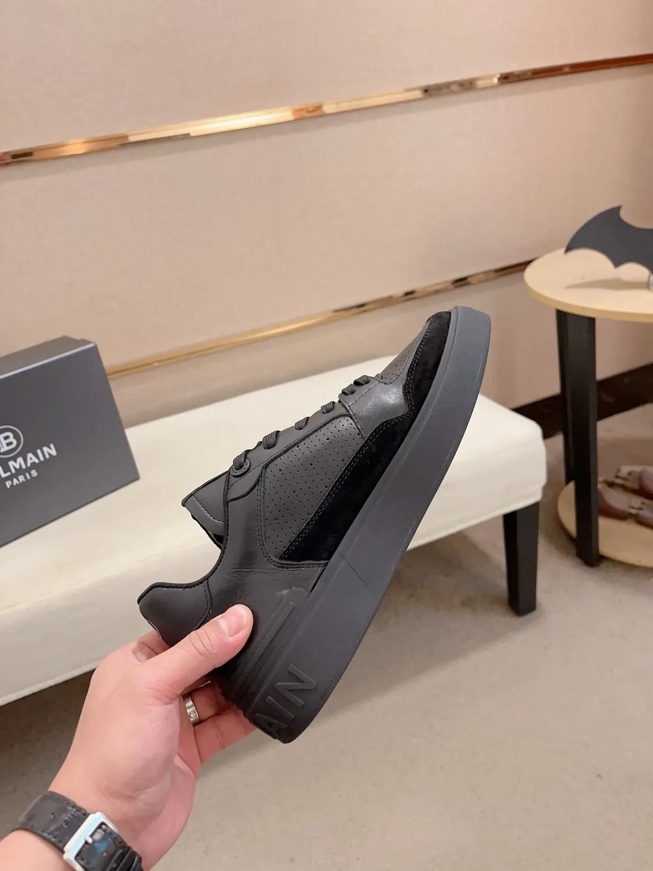 Balmain 黑灰 穿孔皮革麂皮尖头生活休闲运动鞋 5