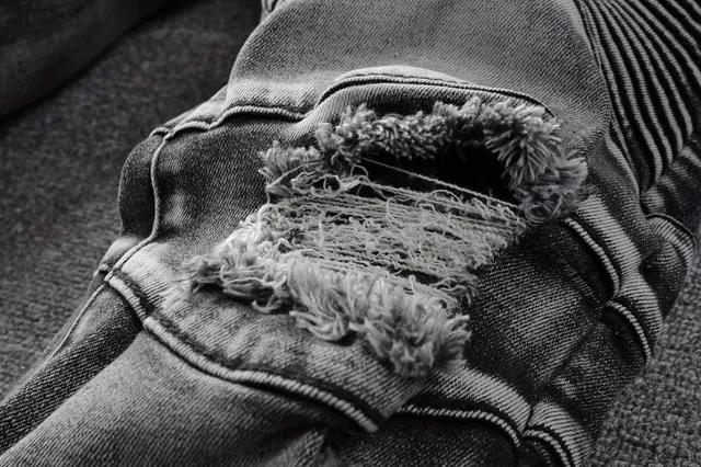 Balmain মোটো-স্টাইল distressed গ্রে জিন্স 13