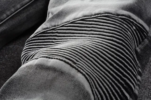 Balmain মোটো-স্টাইল distressed গ্রে জিন্স 14