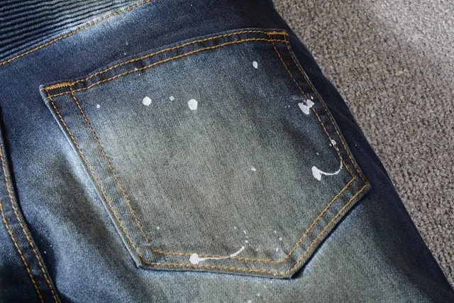 Balmain 摩托风格油漆喷溅破损修身牛仔裤 5