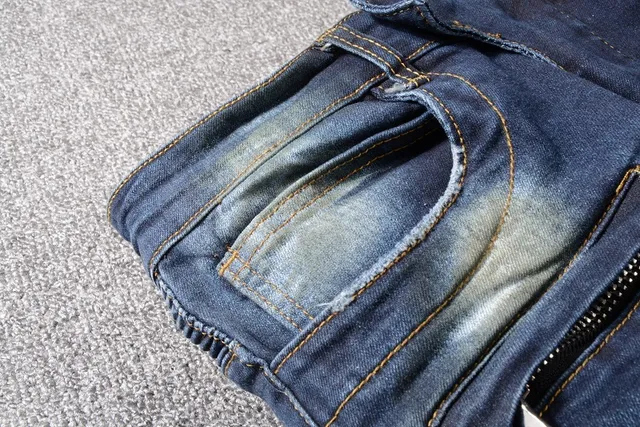 Balmain 摩托风格油漆喷溅破损修身牛仔裤 9