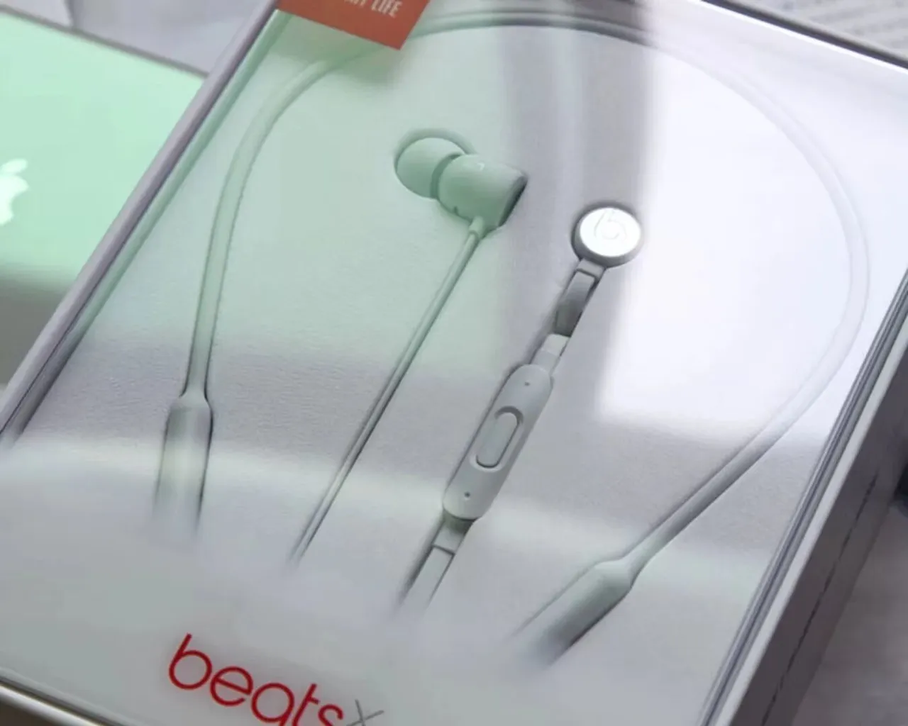 Beats beatsX Écouteurs sportifs avec design neckband noir et câble flexible 7