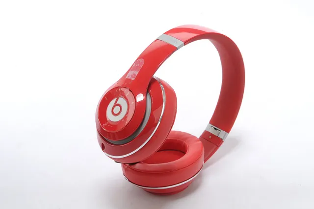 Beats 红色银色光泽塑料外壳圆形耳杯设计头戴耳机 8