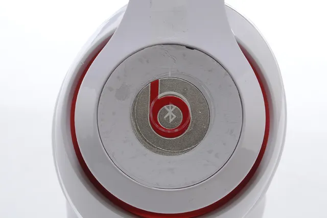 Beats 红色银色光泽塑料外壳圆形耳杯设计头戴耳机 23