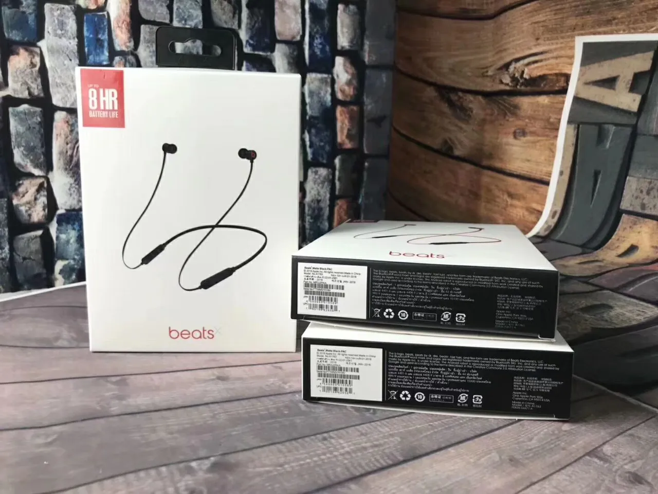 Beats X সাদা লাল গলা ব্যান্ড ডিজাইন নমনীয় তার স্পোর্টস ইয়ারফোন 13