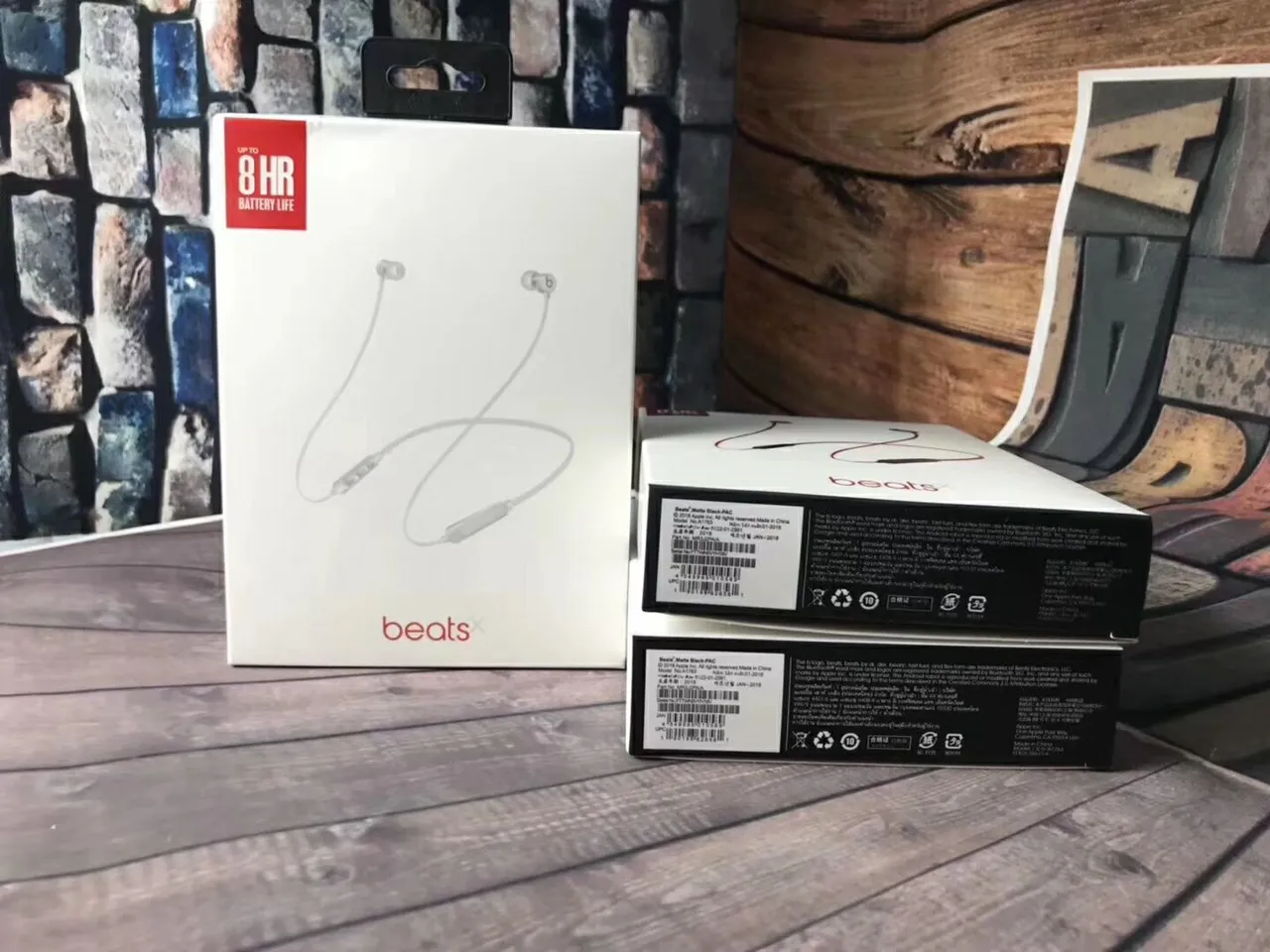 Beats X সাদা লাল গলা ব্যান্ড ডিজাইন নমনীয় তার স্পোর্টস ইয়ারফোন 14