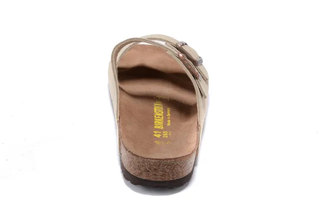 Birkenstock Arizona Sandália Casual de Camurça Bege com Duas Tiras 3
