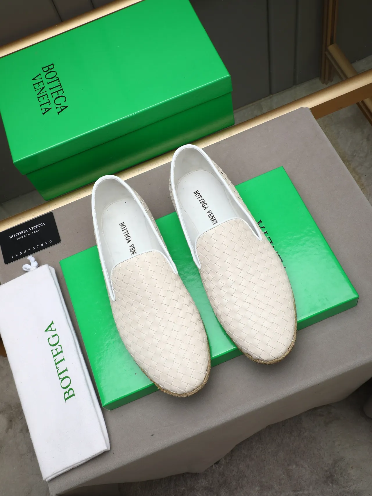 Bottega Veneta Andiamo mocassim de couro trançado 2