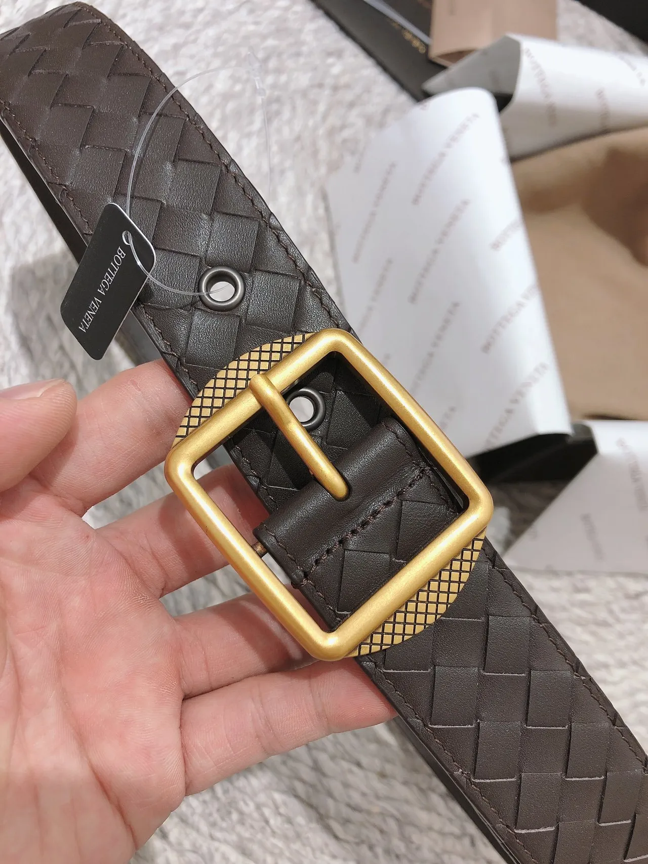 Bottega Veneta Cinto de Couro Marrom Dourado Intrecciato Tecido Retangular com Fivela 7