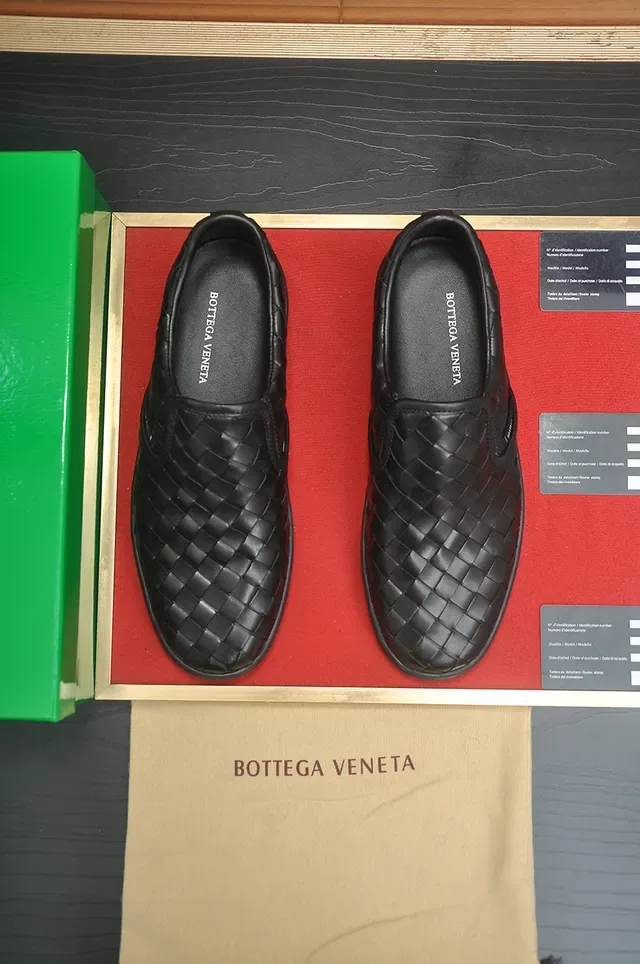 Bottega Veneta Cassette बुनावट Intrecciato काला लोफर्स 5
