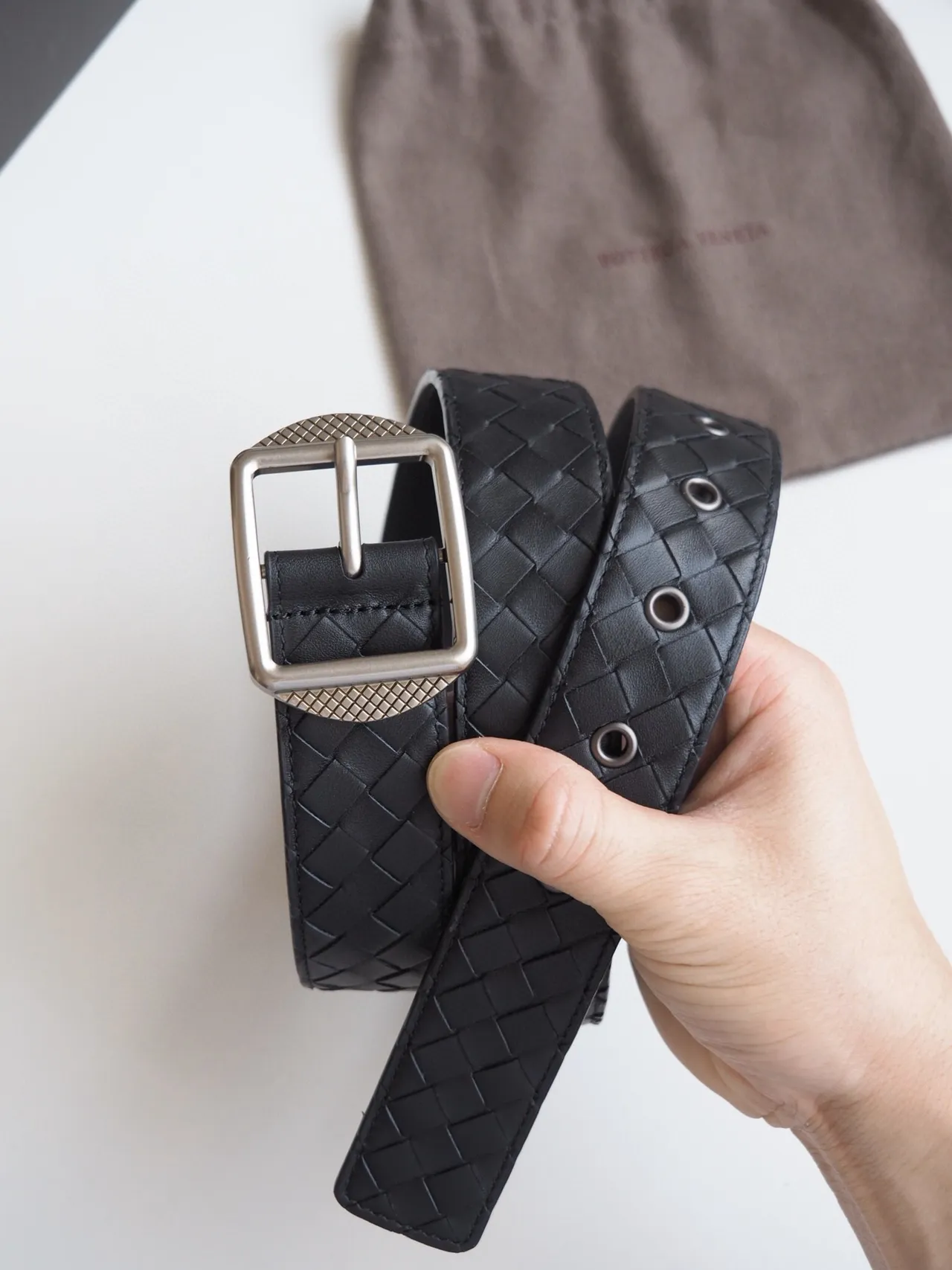 Bottega Veneta Cassette متنسج Intrecciato حزام جلد 2