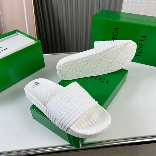 Bottega Veneta Sardinha Branca Chinelo de Borracha Moldado 5