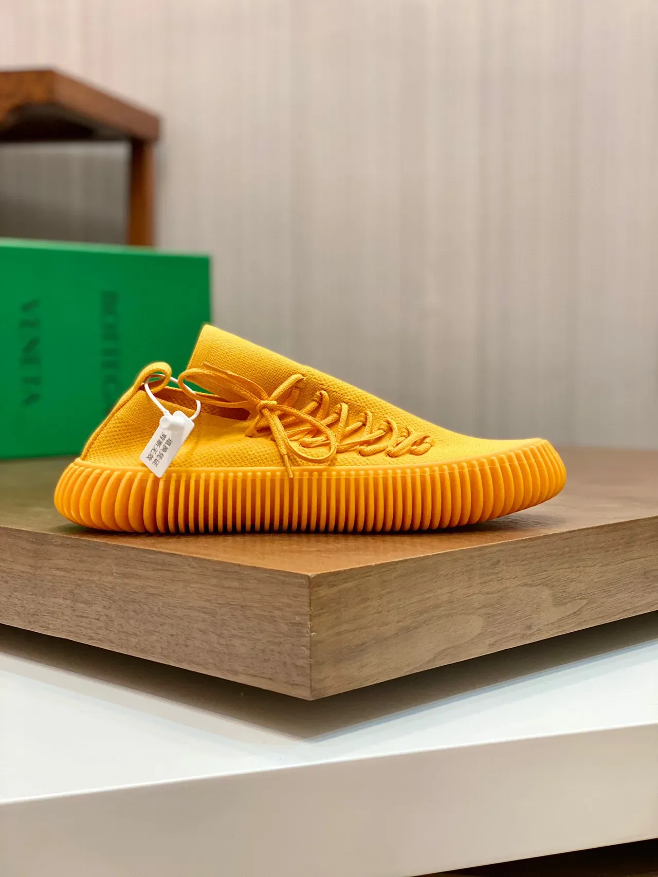 Bottega Veneta Speed Trainer Tênis Lifestyle Slip-On de Malha Amarela 9