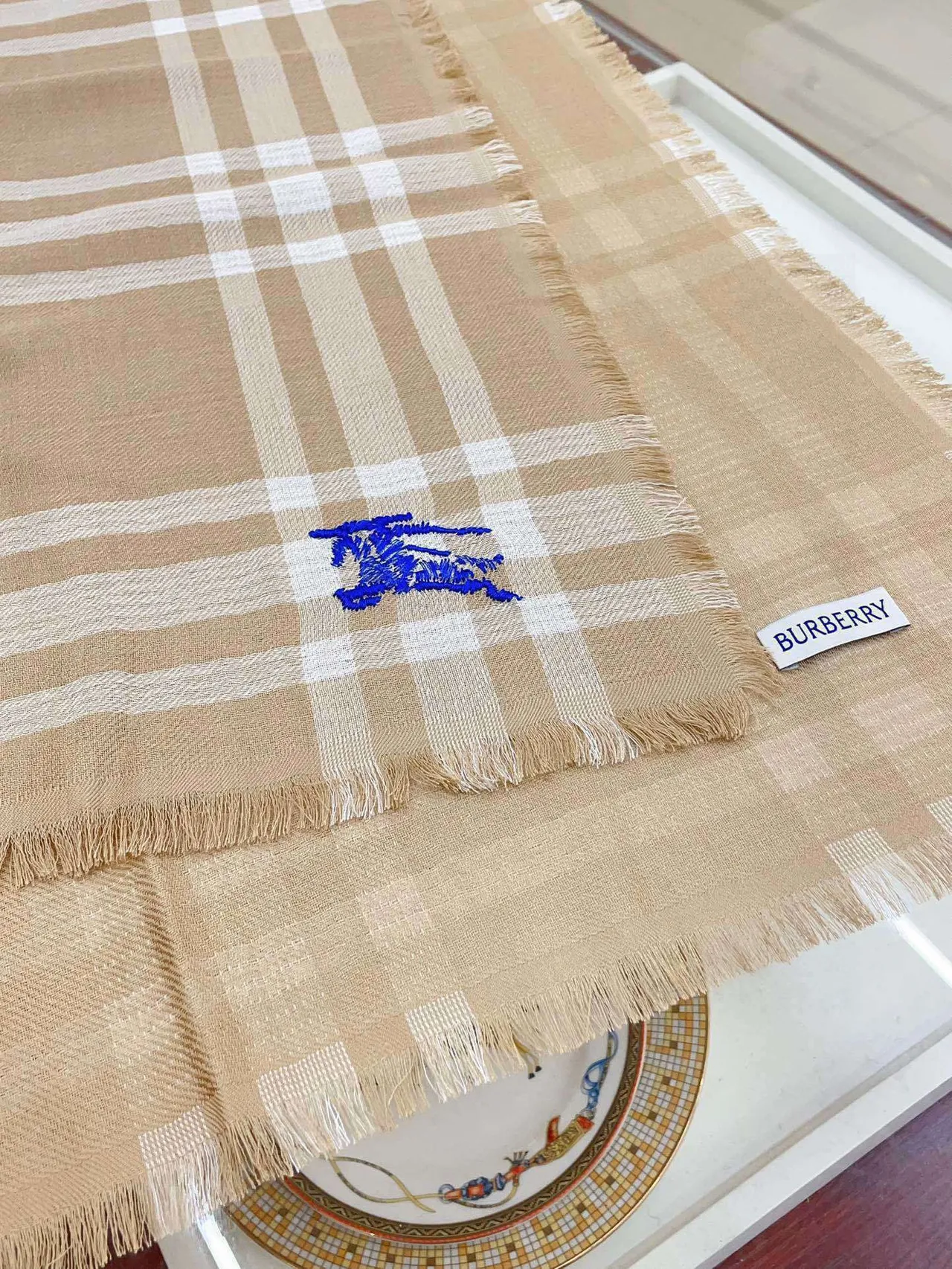 Burberry 米色白格纹流苏羊绒围巾 8