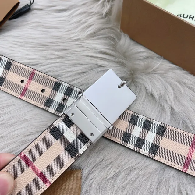 Burberry Noir Argenté Lisse Rectangulaire Boucle Cuir Ceinture 3