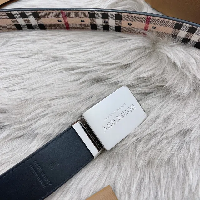 Burberry Noir Argenté Lisse Rectangulaire Boucle Cuir Ceinture 4