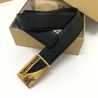 Burberry Knight কালো পেবল লেদার বেল্ট
