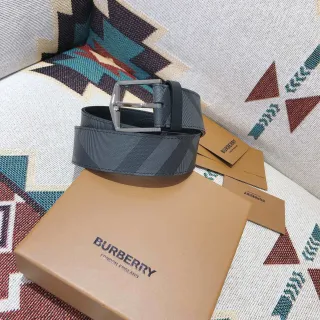 Burberry Knight Gray Check Leather Belt