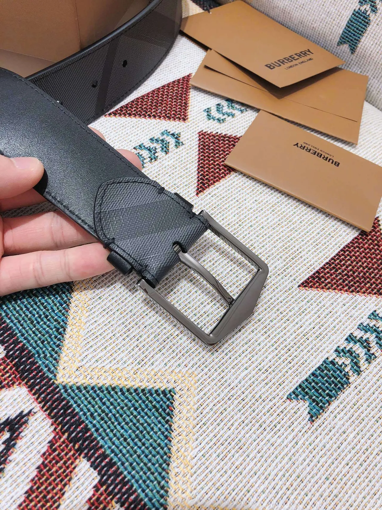 Burberry Knight ceinture en cuir à carreaux gris 5