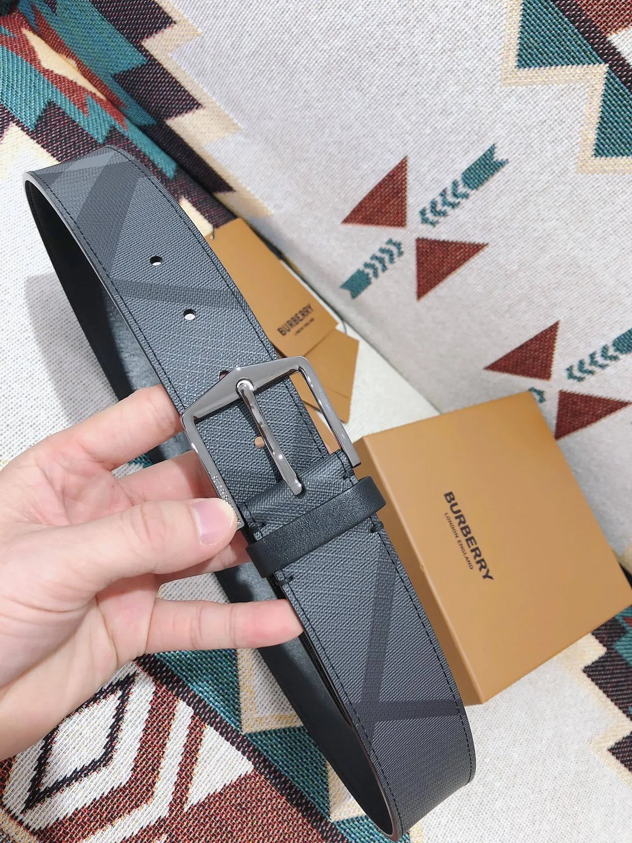 Burberry Knight ceinture en cuir à carreaux gris 8