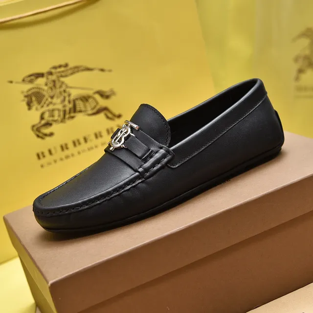 Burberry Knight Loafer Mocassins en Cuir Noir Slip-On 5