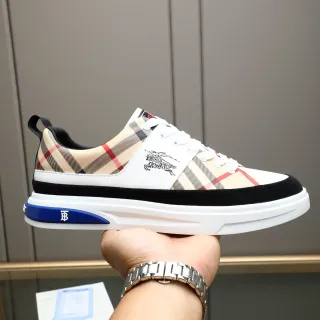 Burberry Knight Low باترون الشيك حذاء لايف ستايل