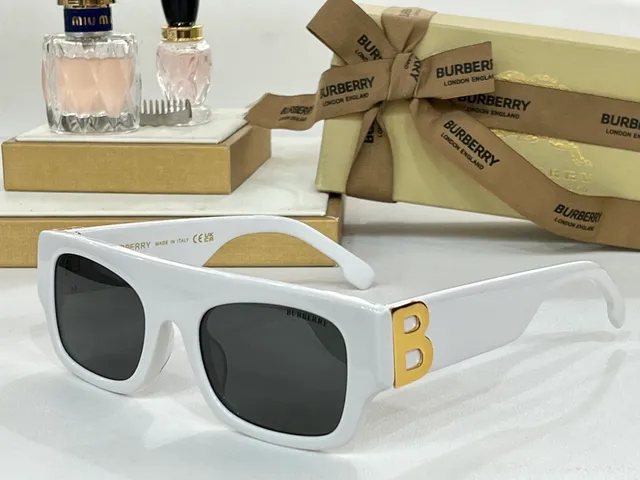 Burberry Knight Acetato Tortoiseshell Gold-B Logo Gafas de Sol 5