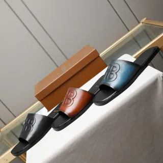 Burberry Logo Slide काला भूरा नीला ग्रेडिएंट स्लिपर्स