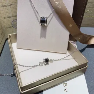 Bvlgari B.zero1 काला सिरेमिक और चांदी का हार