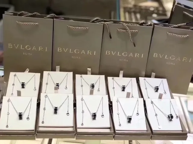 Bvlgari B.zero1 黑色陶瓷银色吊坠项链 4