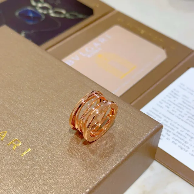 Bvlgari B.zero1 خاتم ذهب وردي متعدد النطاقات 8