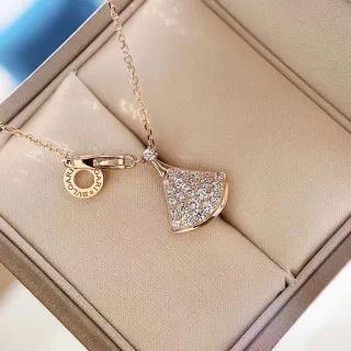 Bvlgari Divas’ Dream पंखे के आकार का डायमंड पावे हार