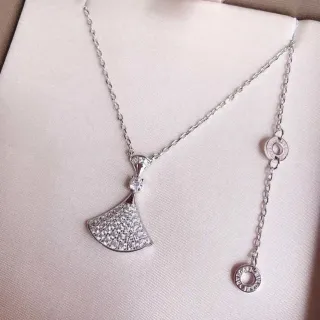 Bvlgari Divas’ Dream पंखा आकार का Pavé डायमंड हार