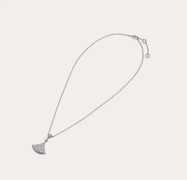 Bvlgari Divas’ Dream Fan-Shaped Pavé Diamond Necklace 3
