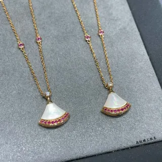 Bvlgari Divas’ Dream Gold Pink Fan-Shaped Pendant Mother-of-Pearl Center Necklace