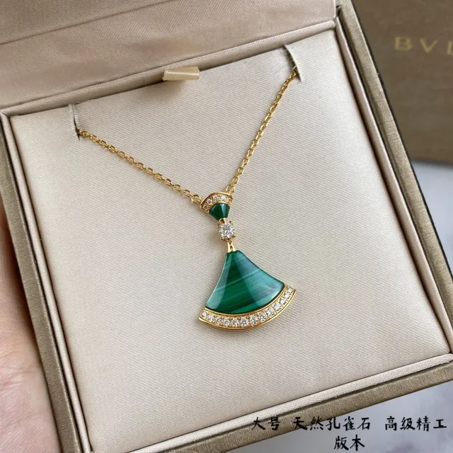 Bvlgari Divas’ Dream Malachite 扇形吊坠项链 4