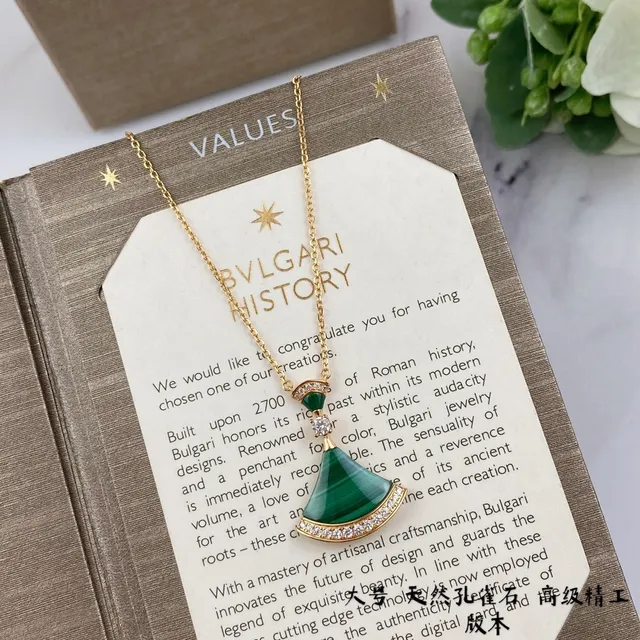 Bvlgari Divas’ Dream Malachite 扇形吊坠项链 6