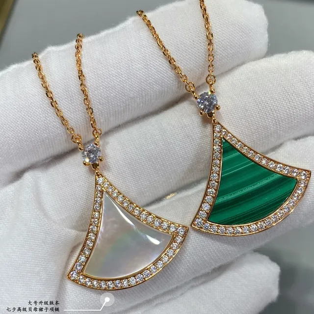 Bvlgari Fan मालाकाइट और डायमंड पेंडेंट नेकलेस 7