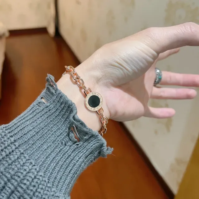 Bvlgari 黄金黑 Curb Chain 三圆形图案手链 7