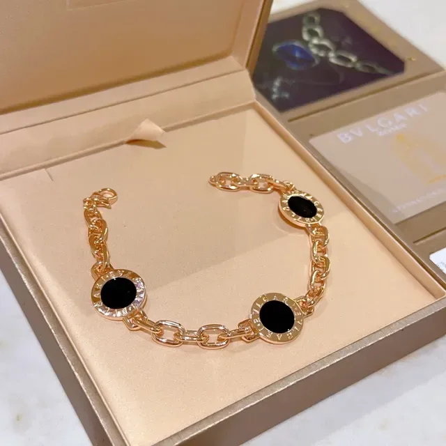 Bvlgari 黄金黑 Curb Chain 三圆形图案手链 9