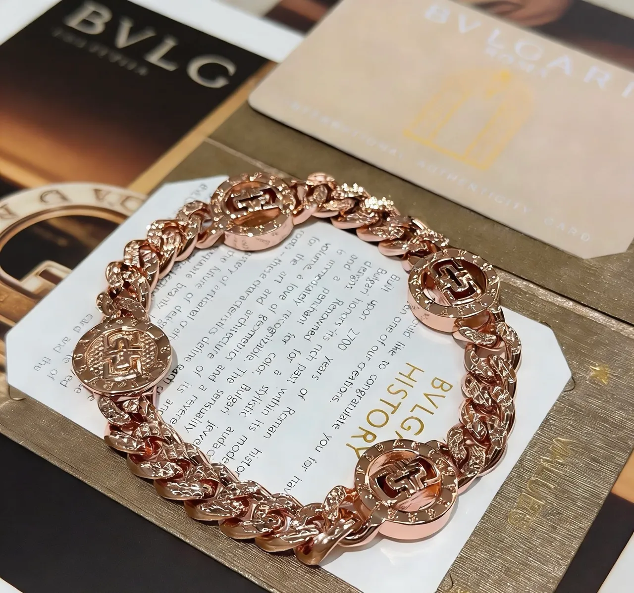 Bvlgari Medalhão Logo Ouro Rosa Pulseira Curb-Link 4