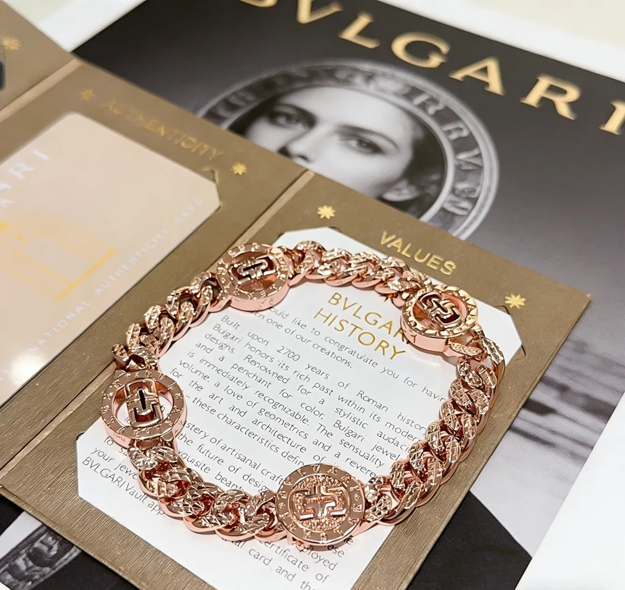 Bvlgari Medalhão Logo Ouro Rosa Pulseira Curb-Link 6