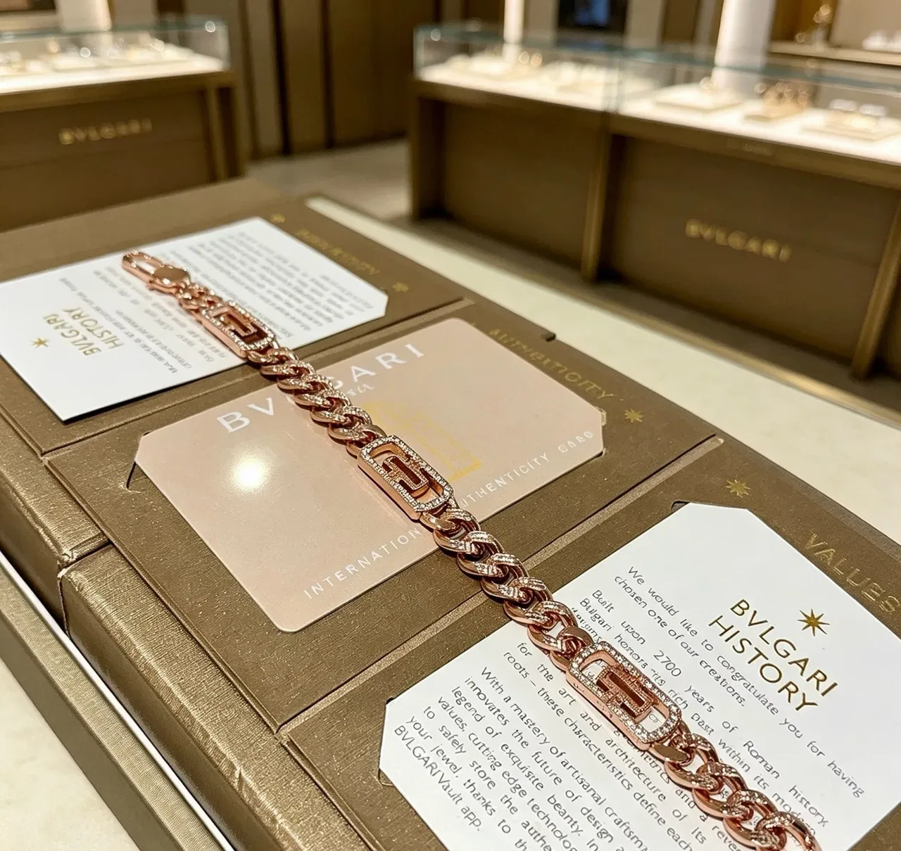 Bvlgari गुलाबी चांदी मोटी कर्ब चेन पवे़ सेट स्टोन्स कंगन 3