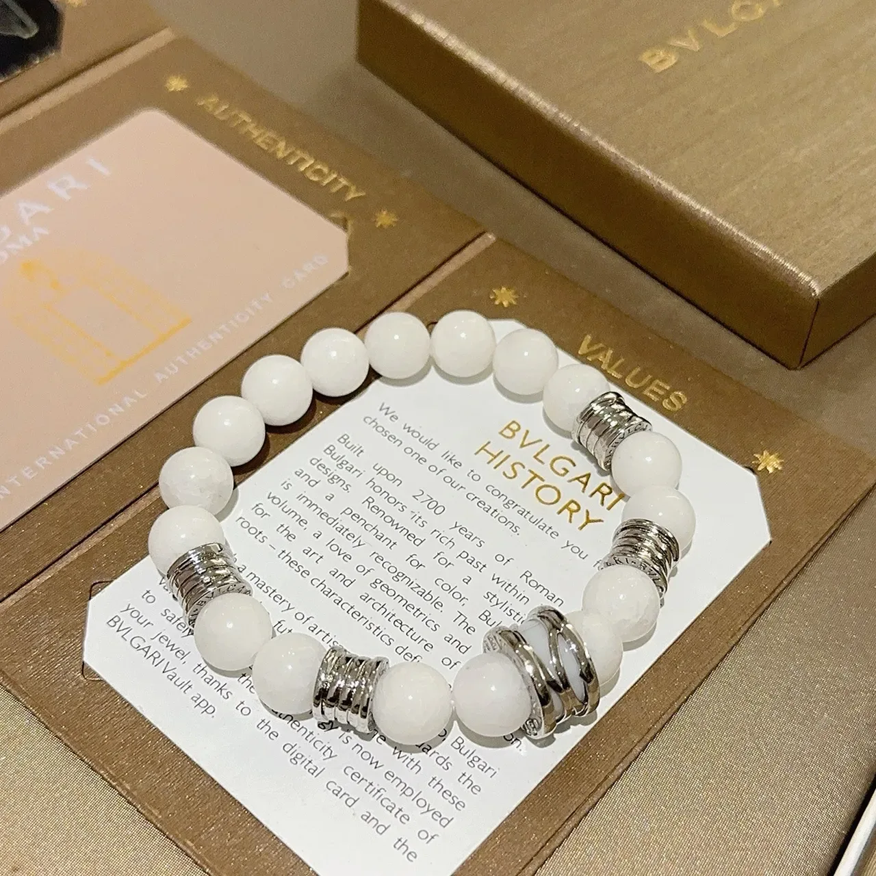 Bvlgari सफेद चांदी बीडेड स्ट्रेच ब्रेसलेट 3