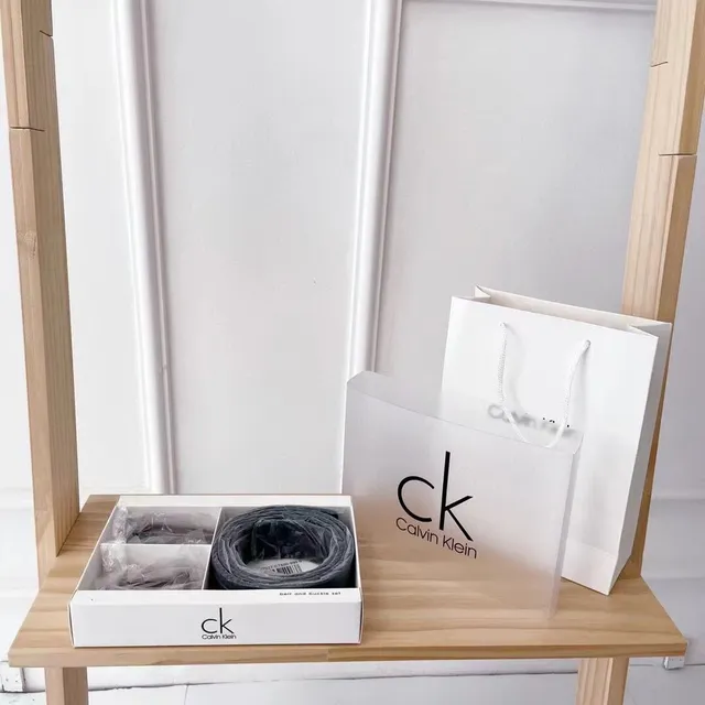 Calvin Klein बेल्ट और बकल सेट काला चमड़ी का बेल्ट 13