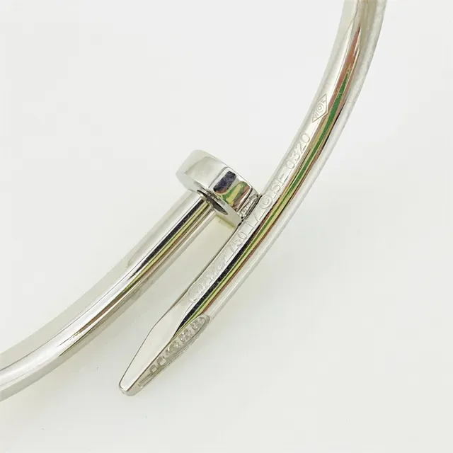 سوارة معصم كارتييه Juste un Clou Pavé Diamond Nail Motif 9