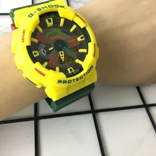 Casio G-Shock GA-100 黄色和绿色运动手表