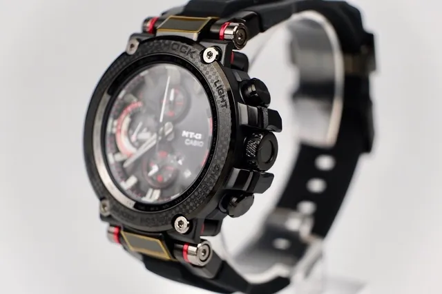 كاسيو G-Shock MT-G ساعة رياضية كربون ألياف أسود كرونوغراف 4
